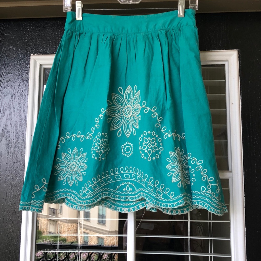 Teal embroidered cotton high-waisted skirt
